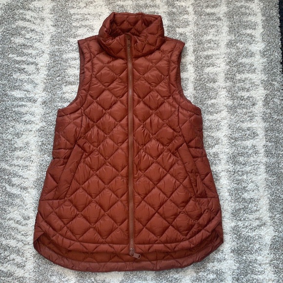 Athleta Jackets & Blazers - NWOT - WHISPER FEATHERLESS PUFFER VEST